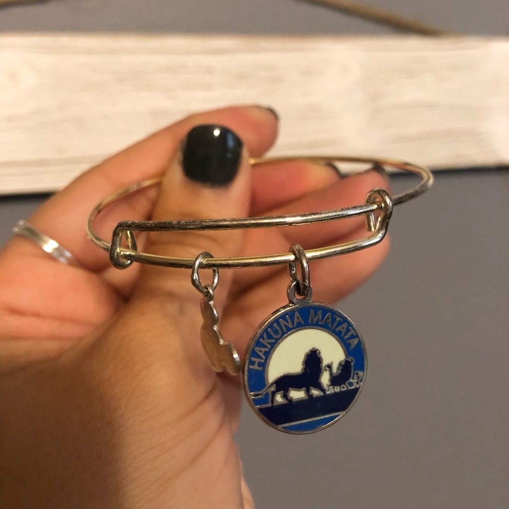 RETIRED Hakuna Matata Bangle